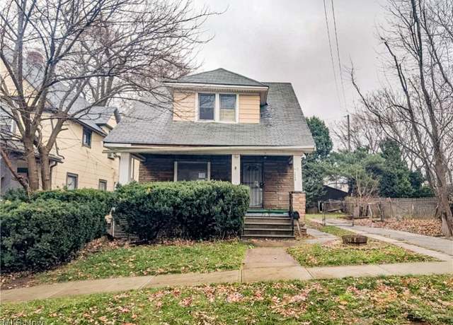 Property at 3235 W 94th St, Cleveland, OH 44102, 3 beds, 1.5 baths