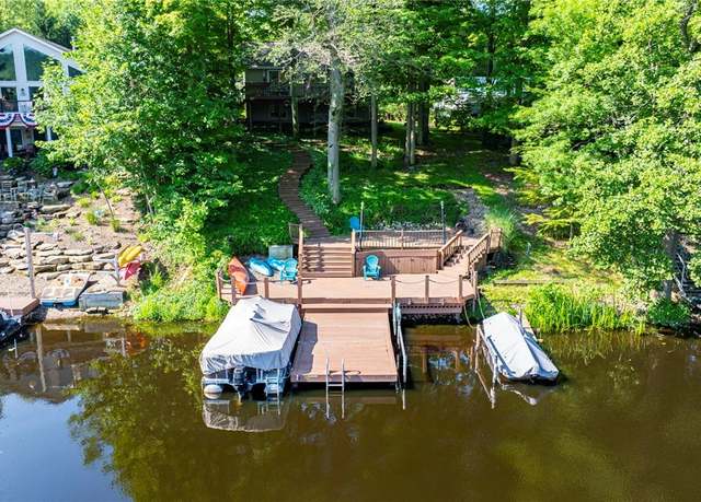 Property at 2317 Morning Star Dr, Roaming Shores, OH 44084, 6 beds, 3 baths