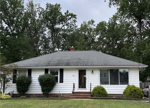 Property at 844 Bryn Mawr Ave, Wickliffe, OH 44092, 3 beds, 2.5 baths