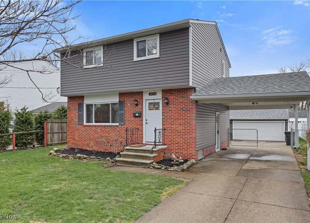 Property at 34074 Oak Knoll St, Eastlake, OH 44095, 3 beds, 1.5 baths