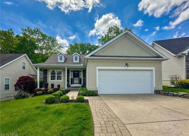 Property at 6836 Twin Oaks Ct, Canfield, OH 44406, 4 beds, 3.5 baths