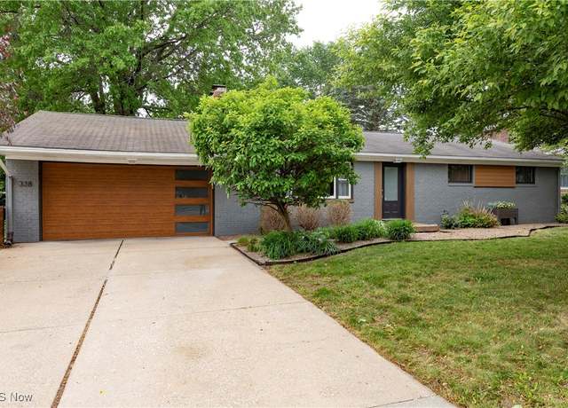 Property at 338 Applegrove St NE, North Canton, OH 44720, 3 beds, 1.5 baths