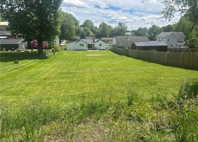 Property at Adams, Coshocton, OH 43812