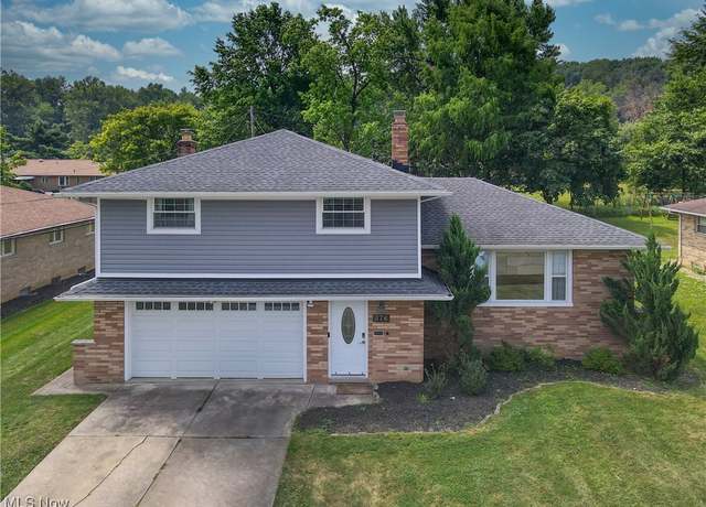 Property at 376 Calvin Dr, Seven Hills, OH 44131, 3 beds, 2.5 baths