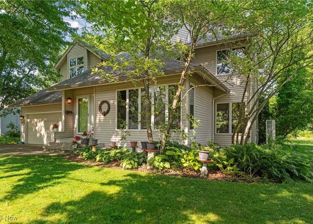 Property at 82 Pyle Rd, Oberlin, OH 44074, 3 beds, 2.5 baths