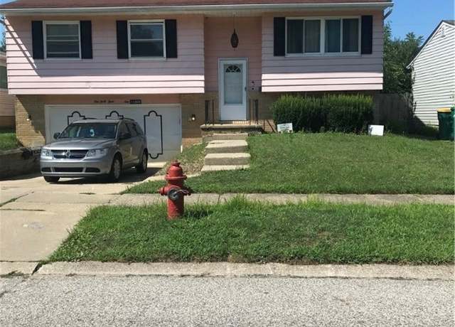 Property at 14369 Rochelle Dr, Maple Heights, OH 44137, 3 beds, 2 baths