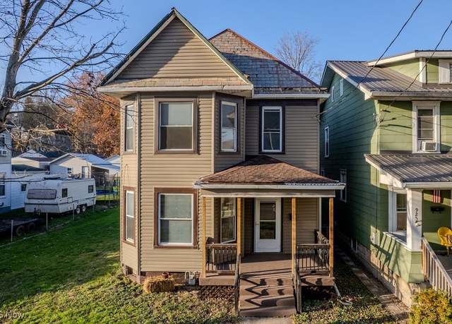 Property at 921 Greene St, Marietta, OH 45750, 3 beds, 2 baths