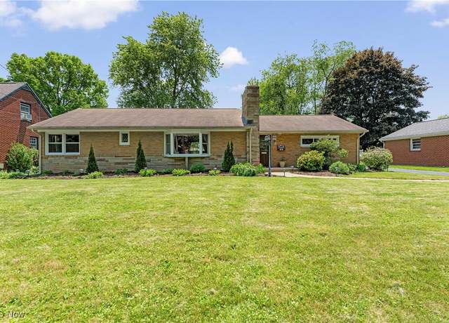 Property at 218 Bonnett St SW, North Canton, OH 44720, 3 beds, 3 baths