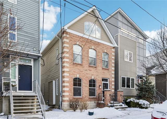 Property at 2157 W 6th St, Cleveland, OH 44113, 2 beds, 3.5 baths