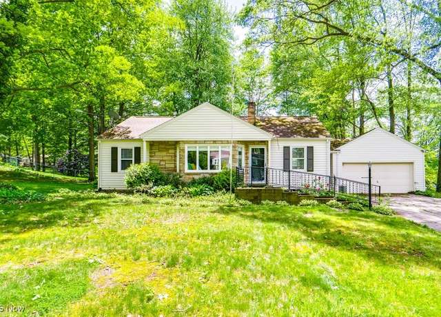 Property at 2784 Erie Dr, Fairlawn, OH 44333, 2 beds, 1 bath