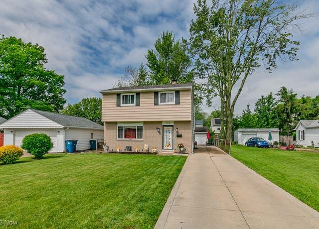 Property at 782 E 348th St, Eastlake, OH 44095, 3 beds, 1.5 baths
