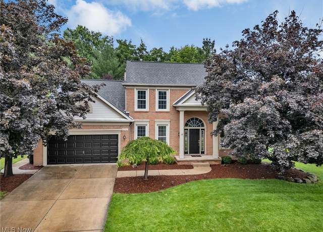Property at 8554 Acadia Dr, Sagamore Hills, OH 44067, 4 beds, 2.5 baths