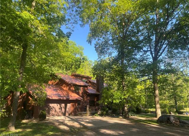 Property at 14861 Robinson Rd, Lake Milton, OH 44444, 4 beds, 3.5 baths