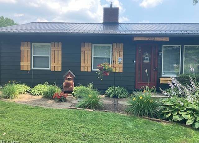 Property at 223 Taylor Rd, Barberton, OH 44203, 2 beds, 1 bath