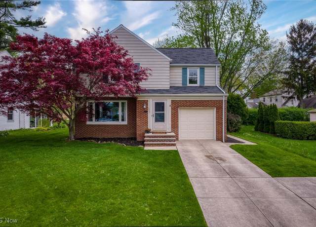 Property at 1315 Clearview Rd, Lyndhurst, OH 44124, 3 beds, 1.5 baths