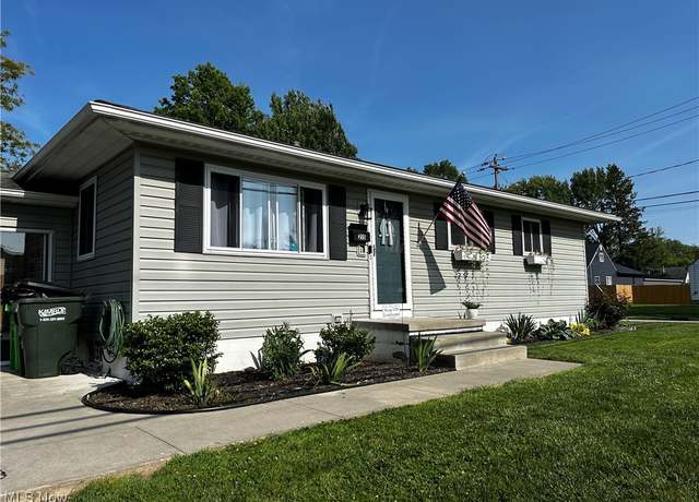 Property at 215 Fenton Ave, Mogadore, OH 44260, 3 beds, 2 baths
