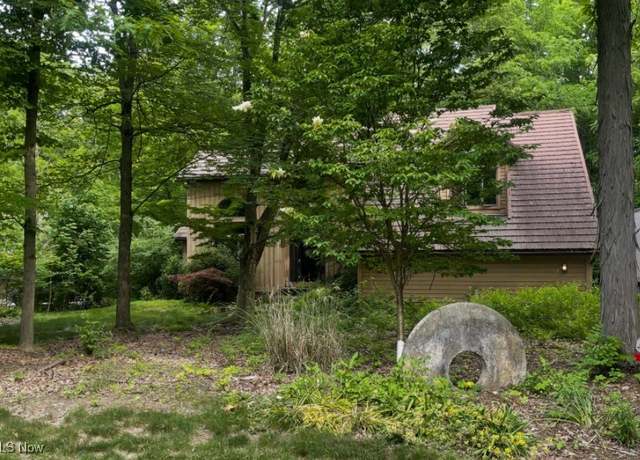 Property at 3363 Hardwood Hollow Rd, Medina, OH 44256, 4 beds, 3.5 baths