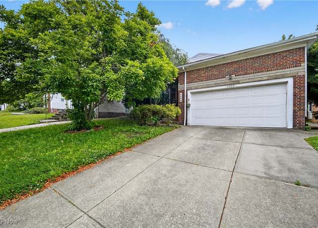 Property at 4390 Groveland Rd, University Heights, OH 44118, 4 beds, 2 baths