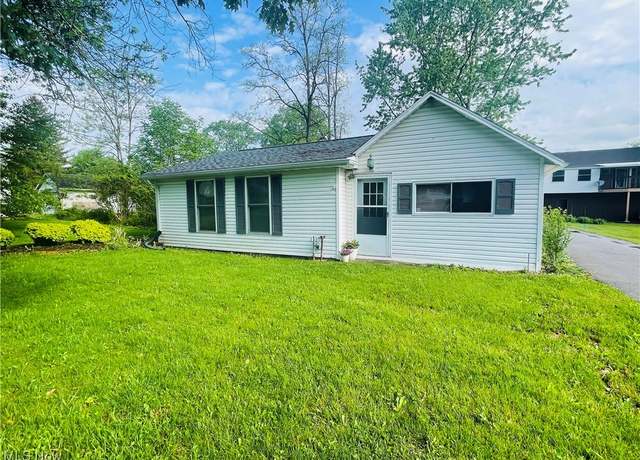 Property at 240 E 11th St, Ashland, OH 44805, 2 beds, 1 bath