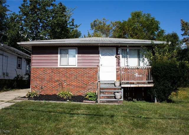 Property at 5310 Kohout St, Maple Heights, OH 44137, 3 beds, 1 bath