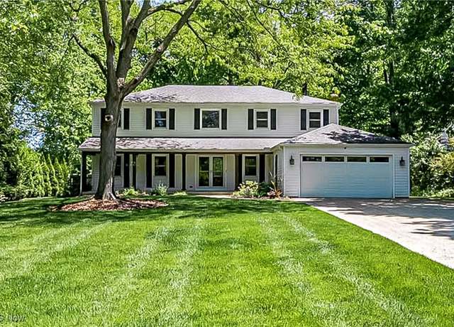 Property at 4101 Woodgate Cir, Westlake, OH 44145, 4 beds, 2.5 baths