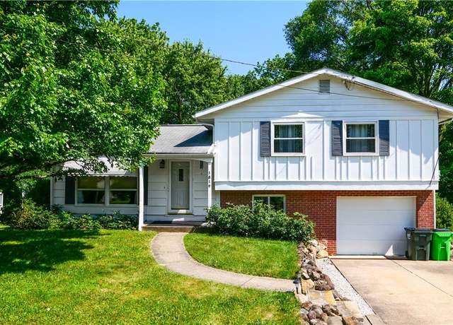 Property at 1819 Clearbrook Dr, Stow, OH 44224, 3 beds, 2.5 baths
