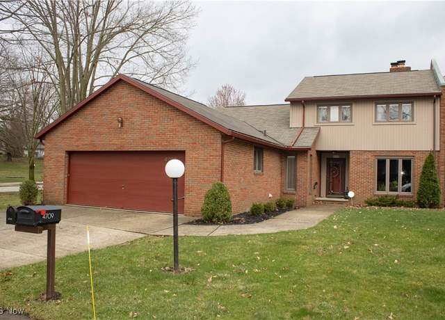 Property at 4705 Lindenwood Ave NE, Canton, OH 44714, 3 beds, 2 baths