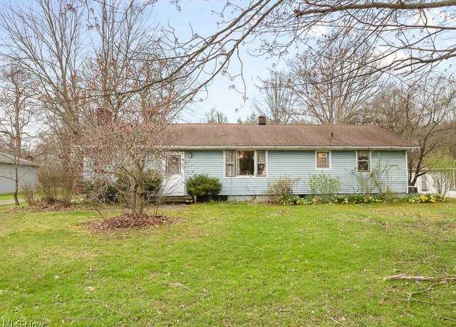 Property at 11960 Freshley Ave NE, Alliance, OH 44601, 3 beds, 1 bath