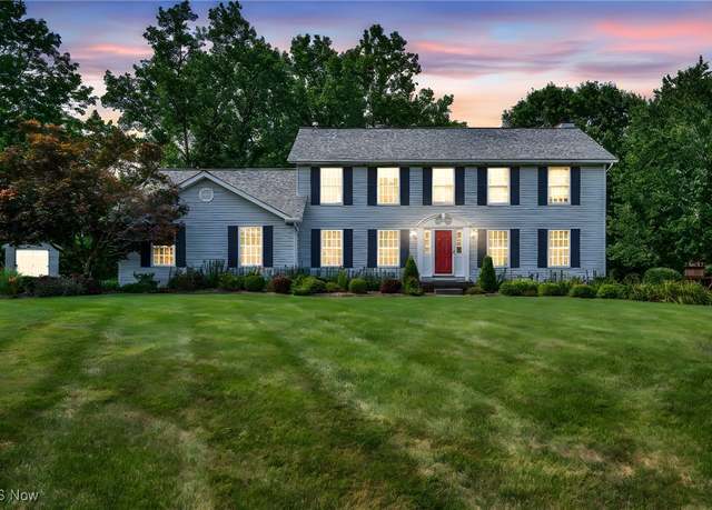 Property at 296 Babbling Brook Oval, Hinckley, OH 44233, 4 beds, 2.5 baths