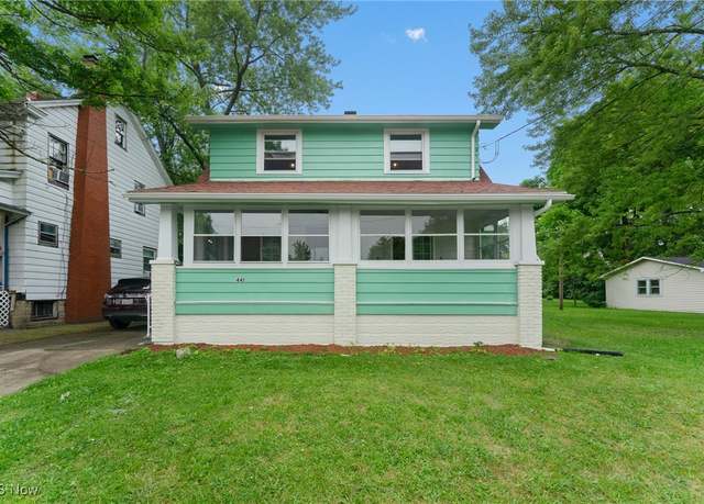 Property at 441 E Indianola Ave, Youngstown, OH 44507, 3 beds, 1.5 baths