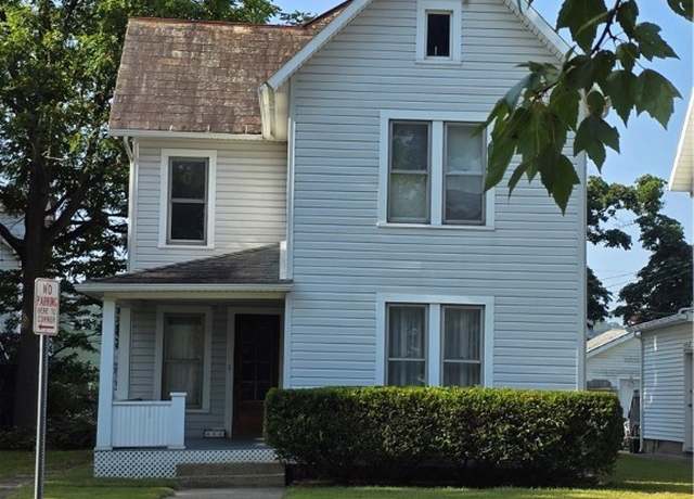 Property at 606 Fair Ave NW, New Philadelphia, OH 44663, 4 beds, 1.5 baths