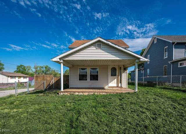 Property at 1008 Rayon Dr, Parkersburg, WV 26101, 3 beds, 2.5 baths