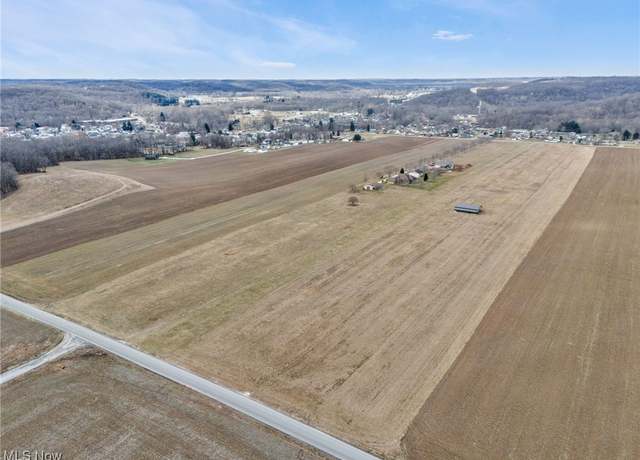 Property at 8205 Lee Rd, Malvern, OH 44644