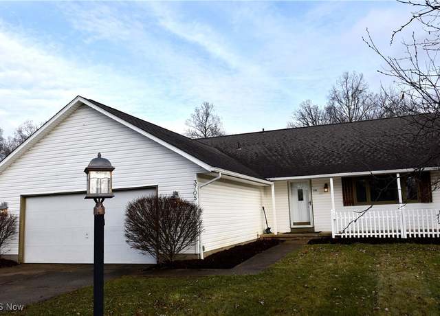 Property at 3705 Chelsea Dr, Brunswick, OH 44212, 5 beds, 3 baths