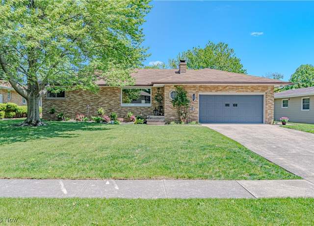Property at 15302 Hickox Blvd, Middleburg Heights, OH 44130, 3 beds, 2.5 baths