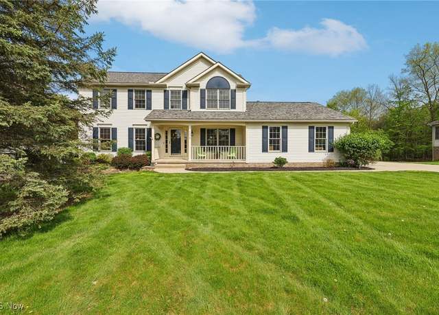 Property at 1272 Gold Crest Dr, Medina, OH 44256, 4 beds, 3 baths