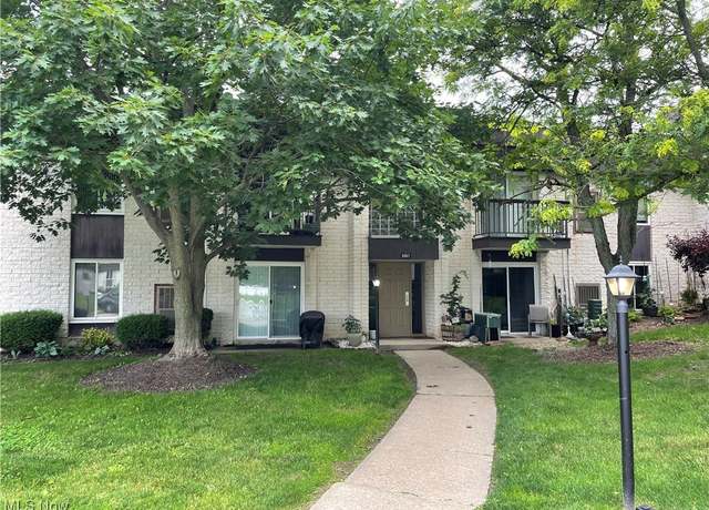 Property at 8507 Akins Rd Unit C-2, North Royalton, OH 44133, 2 beds, 1 bath