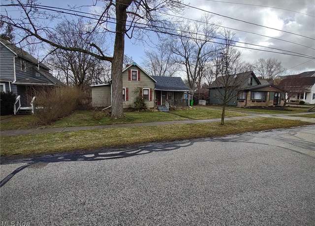 Property at 306 Runn St, Berea, OH 44017, 1 bed, 1 bath