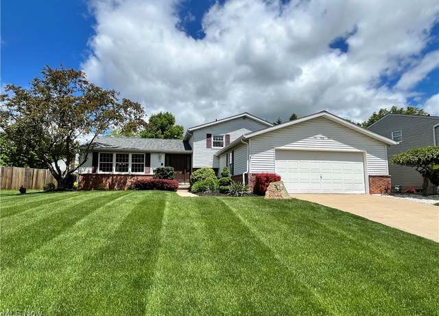 Property at 931 Smokerise Dr, Medina, OH 44256, 3 beds, 2 baths