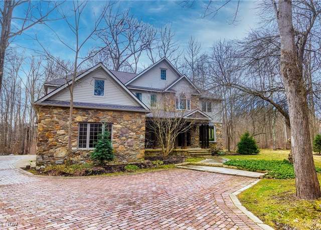 Property at 10000 Wisner Rd, Chardon, OH 44024, 4 beds, 3.5 baths