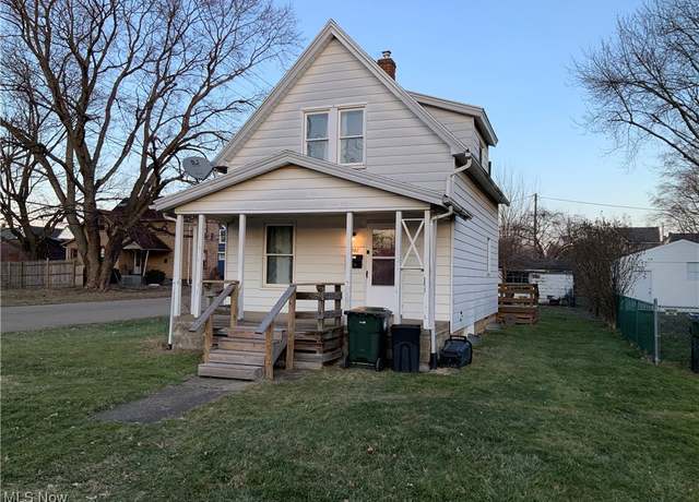 Property at 1742 Roosevelt Ave NE, Canton, OH 44705, 2 beds, 1 bath