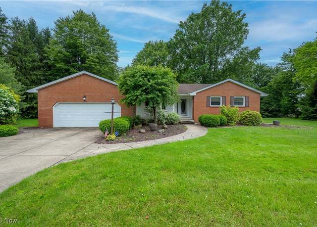 Property at 6685 Elwood St, Austintown, OH 44515, 3 beds, 2 baths