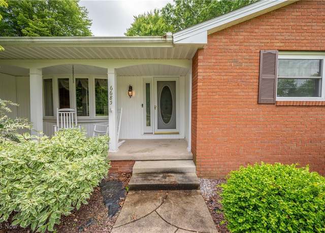 Property at 6685 Elwood St, Austintown, OH 44515, 3 beds, 2 baths
