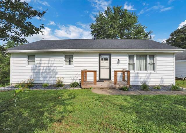 Property at 10434 Cadiz Rd, Cambridge, OH 43725, 3 beds, 2 baths