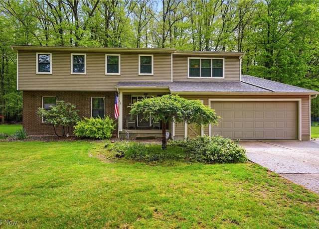Property at 7741 Silver Fox Dr, Boardman, OH 44512, 5 beds, 3.5 baths
