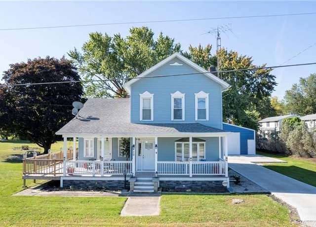 Property at 410 E Main St, Lakeside-marblehead, OH 43440, 4 beds, 2 baths