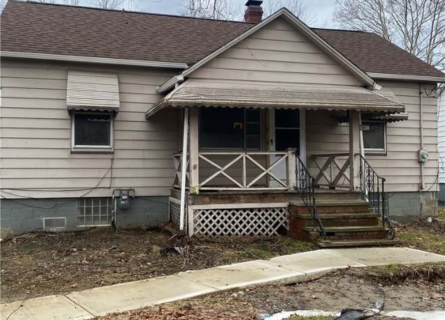 Property at 41 W Interstate St, Bedford, OH 44146, 2 beds, 1.5 baths