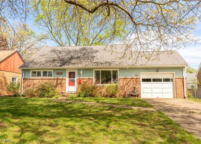 Property at 3522 Shanabruck Ave NW, Canton, OH 44709, 4 beds, 2 baths