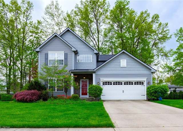 Property at 35191 Schoolhouse Ln, North Ridgeville, OH 44039, 4 beds, 3 baths