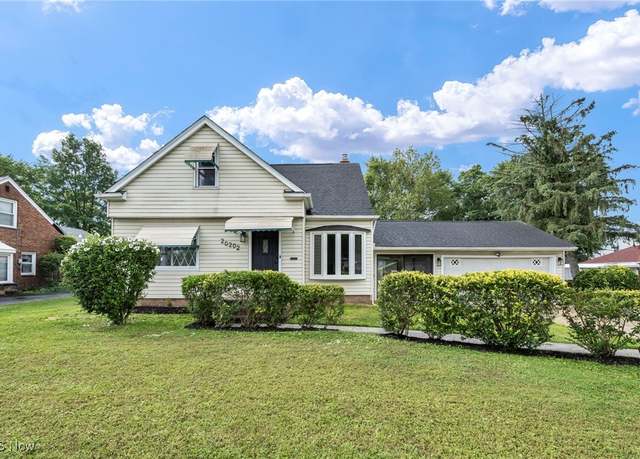 Property at 20202 Sumpter Rd, Warrensville Heights, OH 44128, 4 beds, 3.5 baths
